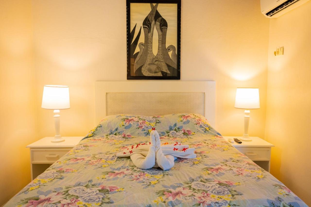 Shields Negril Villas 外观 照片