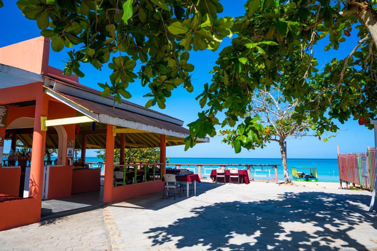 Shields Negril Villas 外观 照片