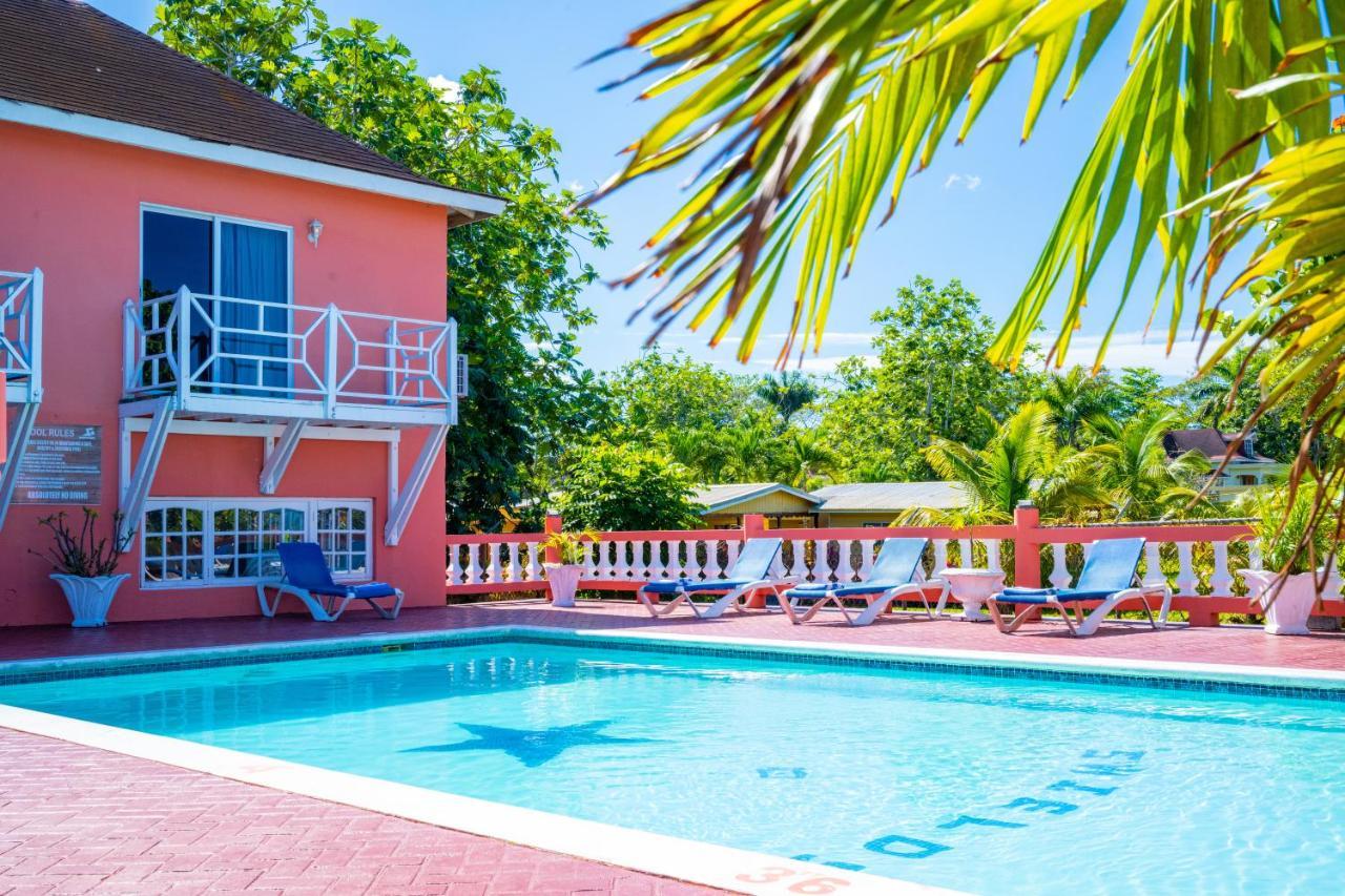 Shields Negril Villas 外观 照片
